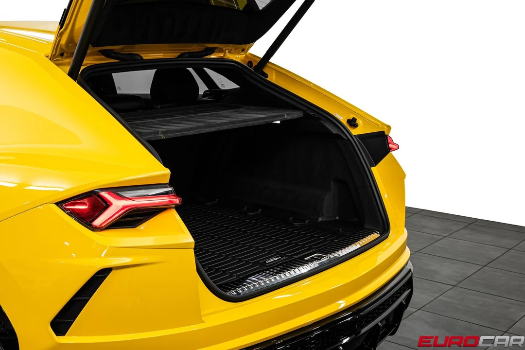 2019 Lamborghini Urus - Image 17 of 31