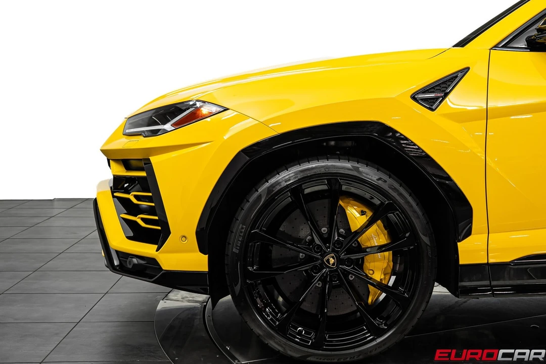 2019 Lamborghini Urus - Image 13 of 31