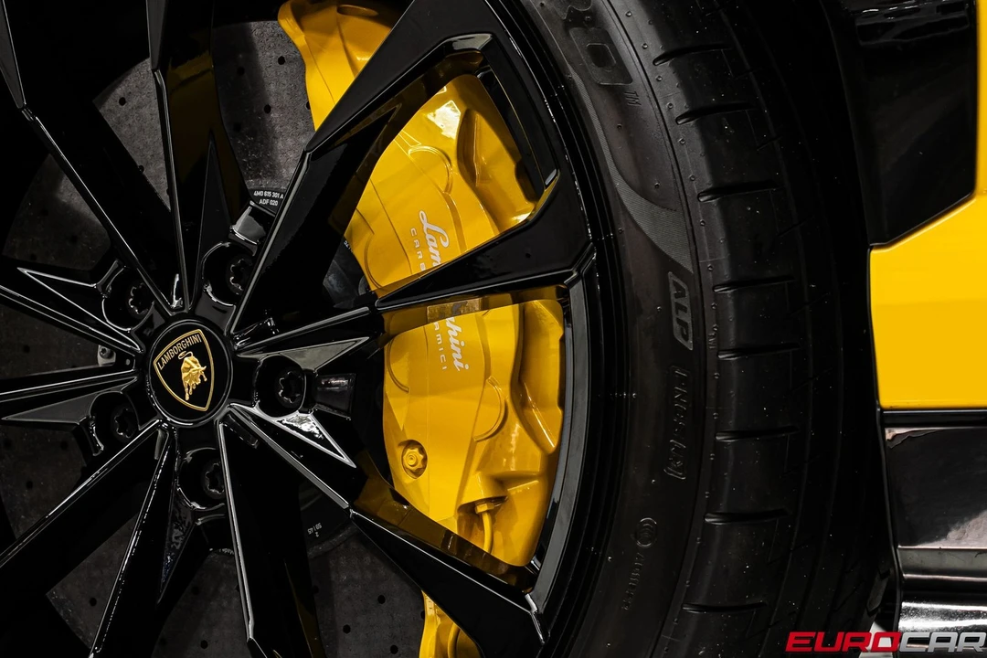 2019 Lamborghini Urus - Image 22 of 31