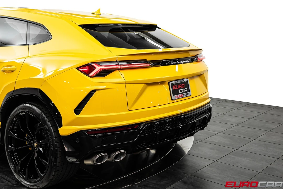 2019 Lamborghini Urus - Image 16 of 31