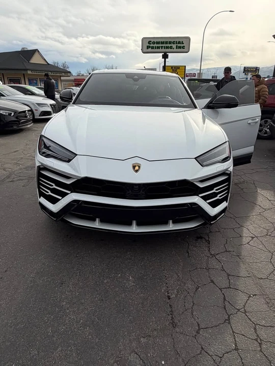 2019 Lamborghini Urus - Image 9 of 13