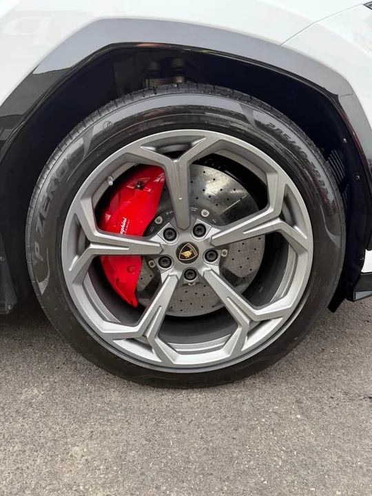 2019 Lamborghini Urus - Image 11 of 13
