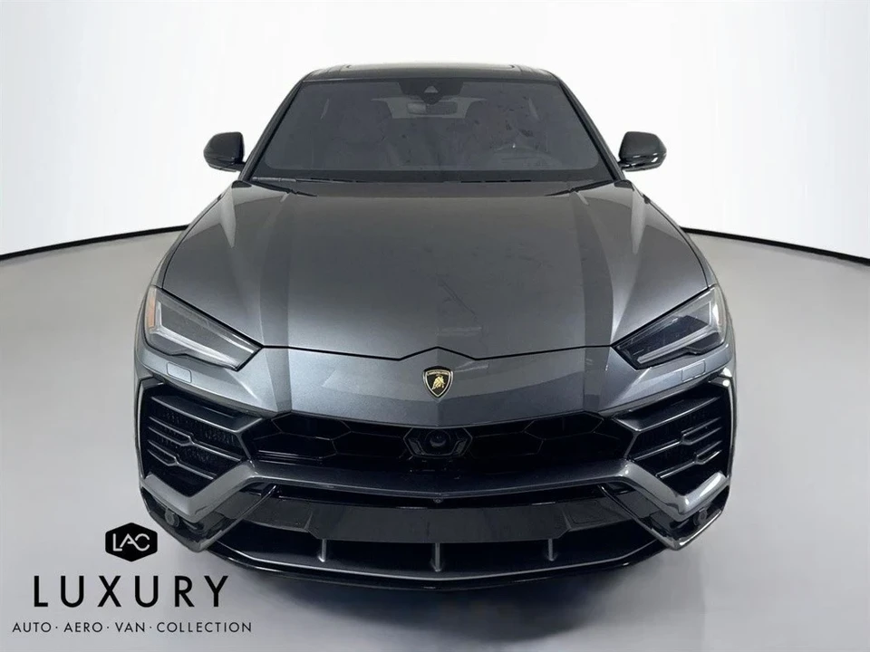 2019 Lamborghini Urus - Image 10 of 12