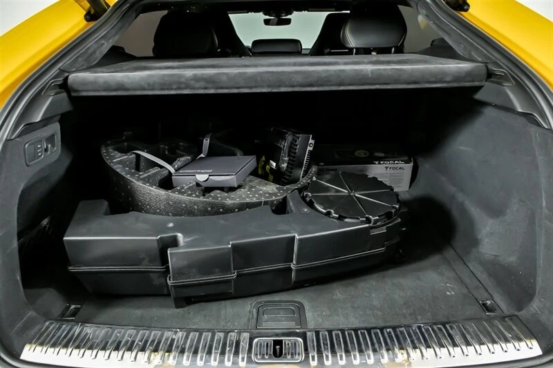 2019 Lamborghini Urus - Image 16 of 21