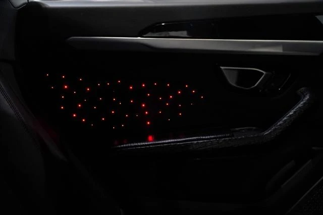 2019 Lamborghini Urus - Image 11 of 22