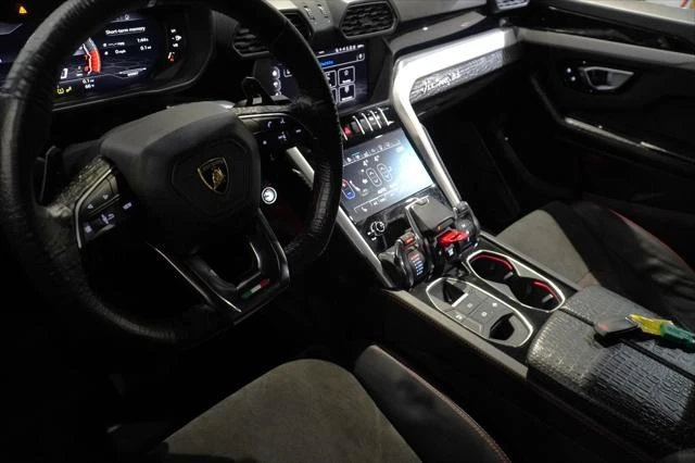2019 Lamborghini Urus - Image 13 of 22