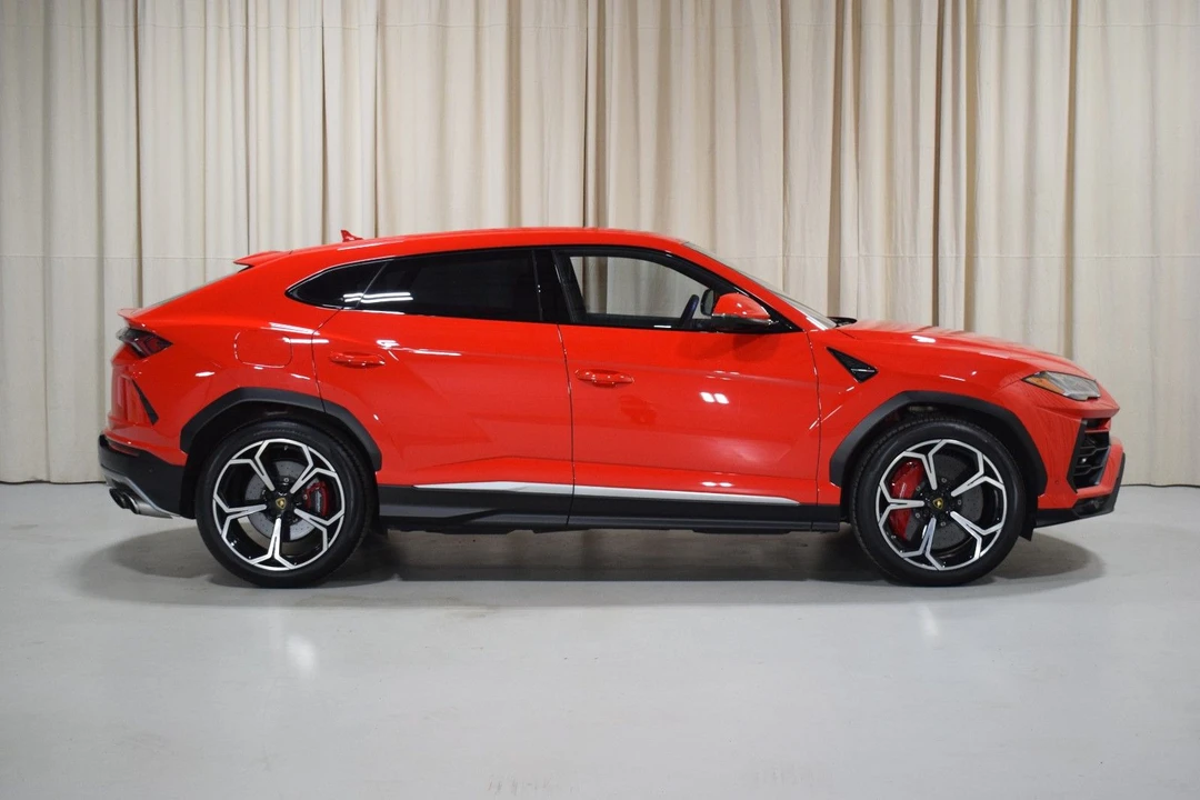 2019 Lamborghini Urus - Image 13 of 31