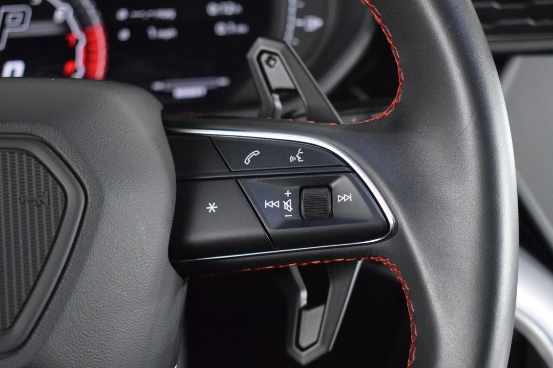 2019 Lamborghini Urus - Image 28 of 31