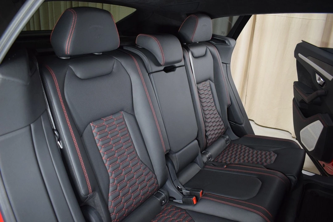 2019 Lamborghini Urus - Image 17 of 31