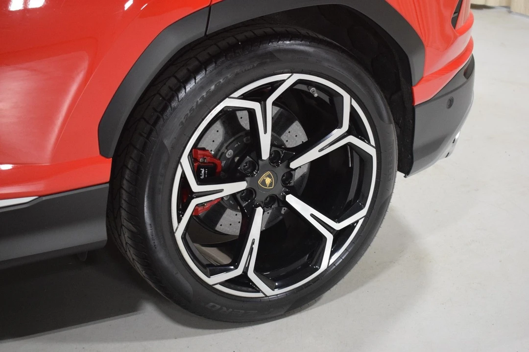 2019 Lamborghini Urus - Image 6 of 31