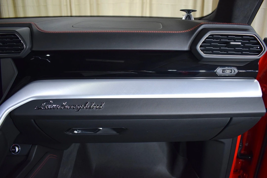 2019 Lamborghini Urus - Image 24 of 31