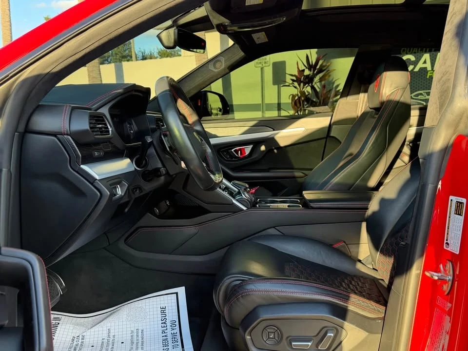2019 Lamborghini Urus - Image 8 of 12