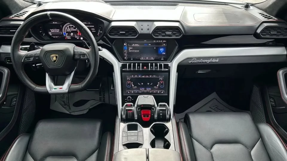 2019 Lamborghini Urus - Image 6 of 6
