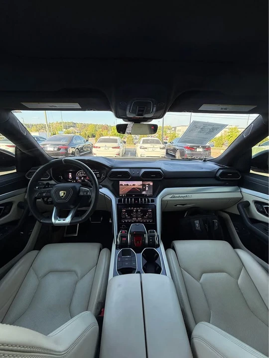 2019 Lamborghini Urus - Image 9 of 16