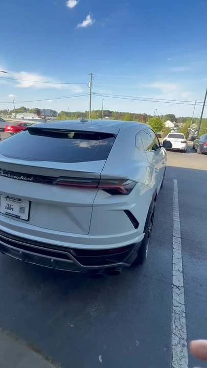 2019 Lamborghini Urus - Image 16 of 16