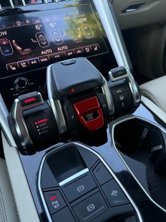 2019 Lamborghini Urus - Image 12 of 16