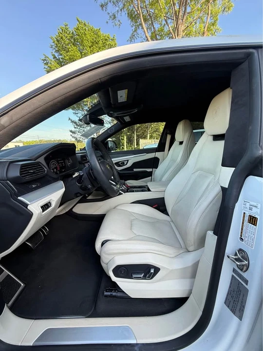 2019 Lamborghini Urus - Image 5 of 16