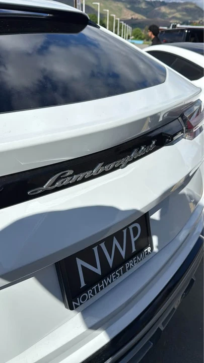 2019 Lamborghini Urus - Image 6 of 7