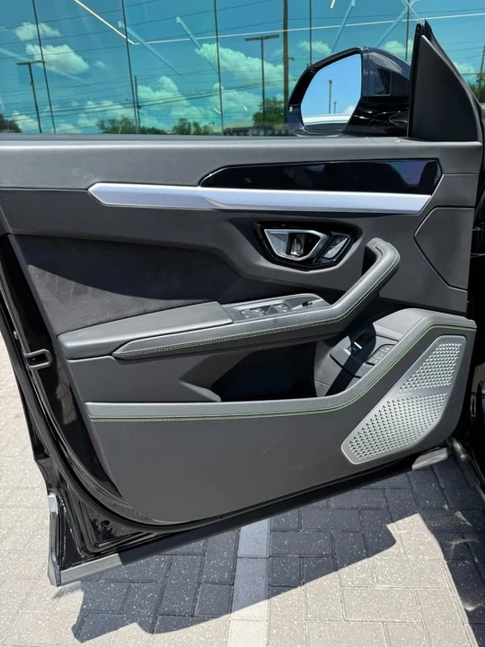 2019 Lamborghini Urus - Image 11 of 20