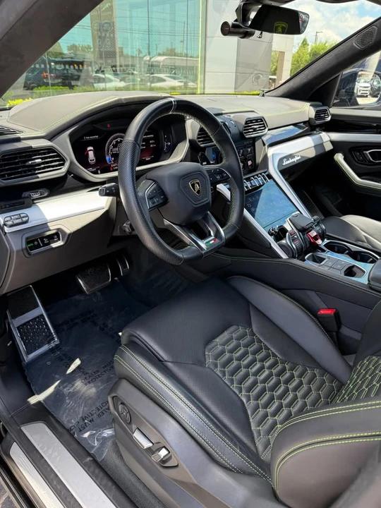 2019 Lamborghini Urus - Image 12 of 20