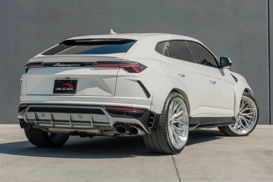 2019 Lamborghini Urus - Image 4 of 20