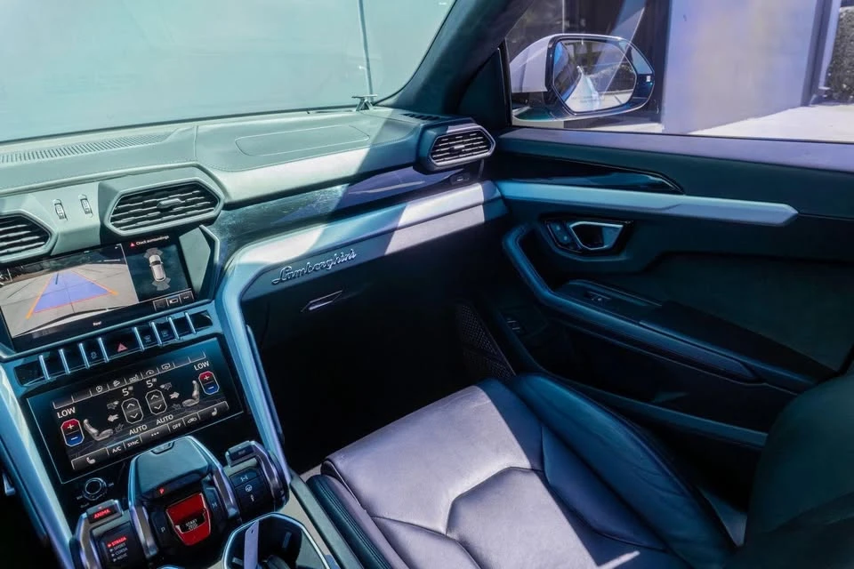2019 Lamborghini Urus - Image 15 of 20