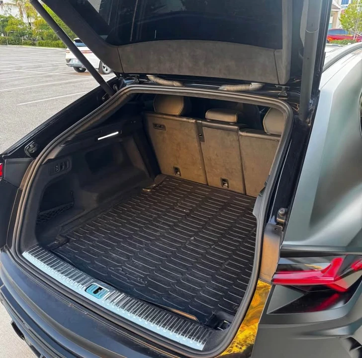 2019 Lamborghini Urus - Image 18 of 19