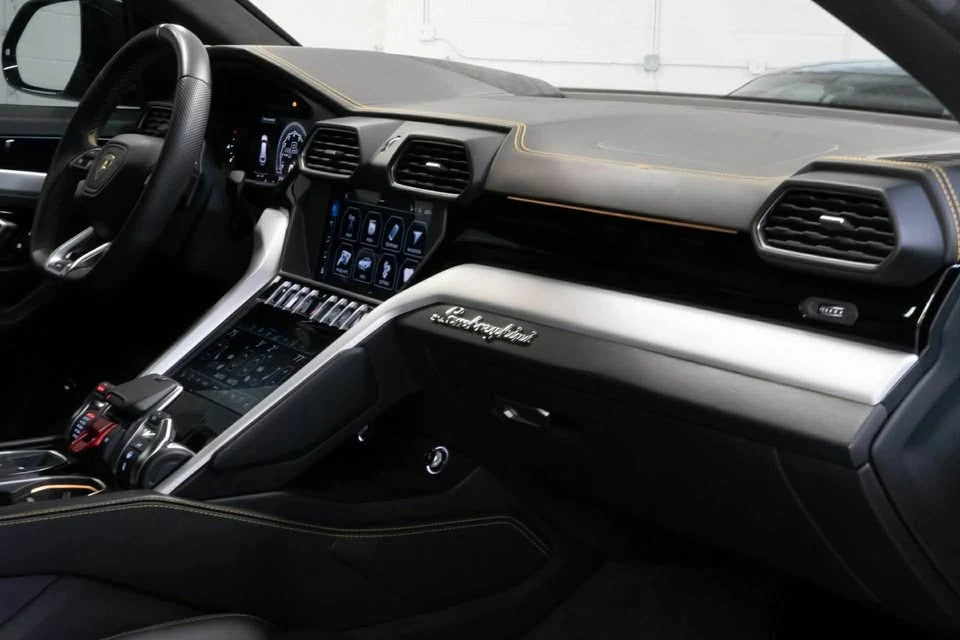 2019 Lamborghini Urus - Image 5 of 5