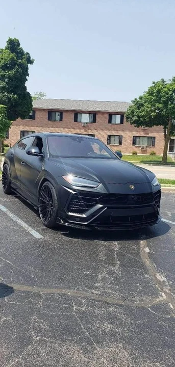 2019 Lamborghini Urus - Image 2 of 5