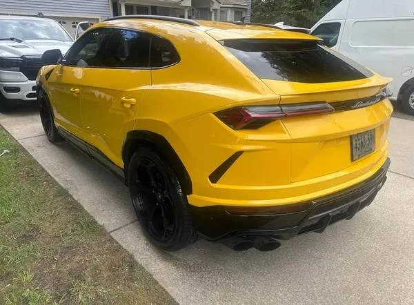 2019 Lamborghini Urus - Image 2 of 10