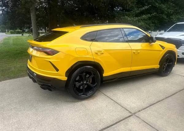 2019 Lamborghini Urus - Image 3 of 10