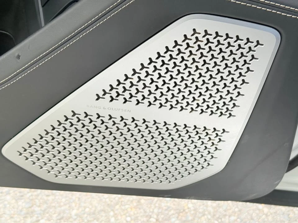 2019 Lamborghini Urus - Image 17 of 20