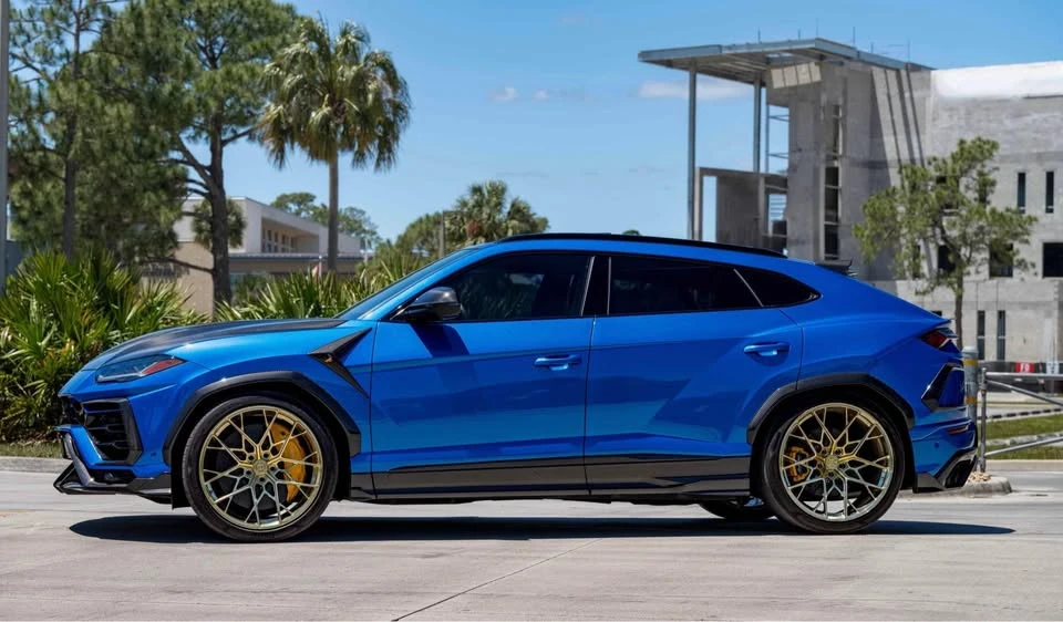 2019 Lamborghini Urus - Image 4 of 17