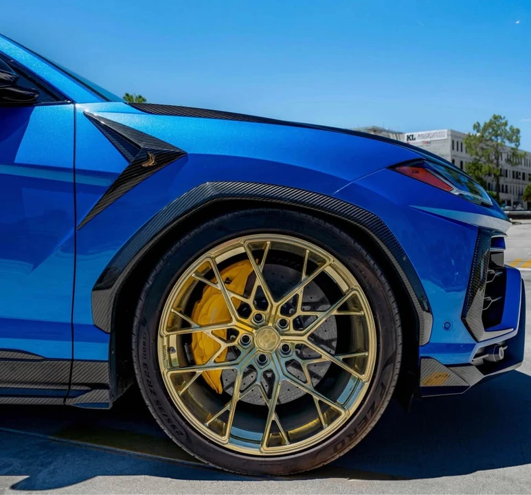 2019 Lamborghini Urus - Image 12 of 17
