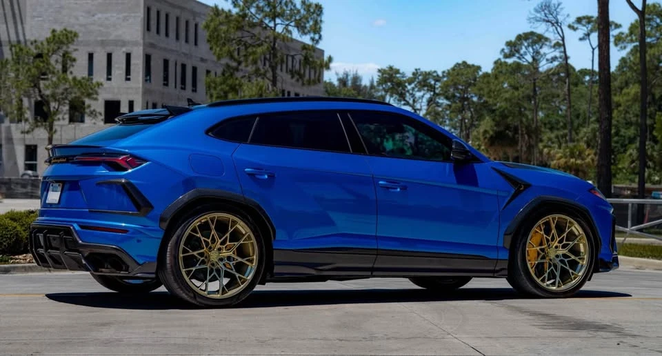 2019 Lamborghini Urus - Image 9 of 17
