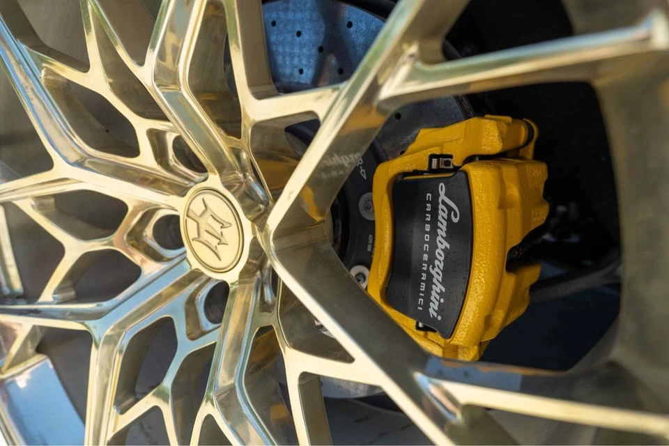 2019 Lamborghini Urus - Image 15 of 17