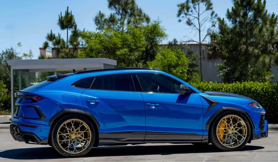 2019 Lamborghini Urus - Image 10 of 17