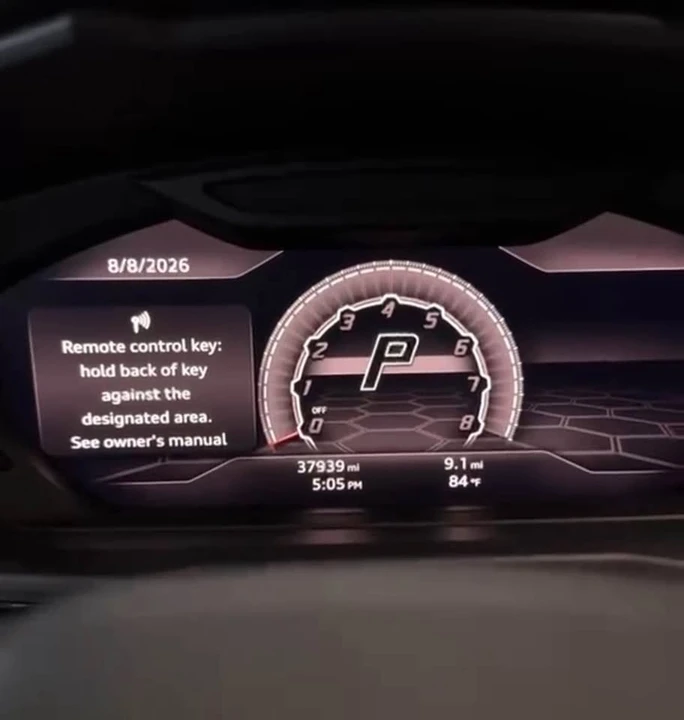 2019 Lamborghini Urus - Image 17 of 17