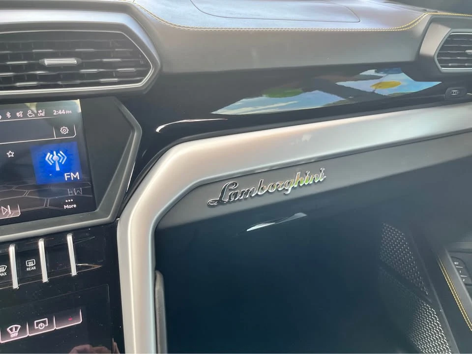 2019 Lamborghini Urus - Image 7 of 13
