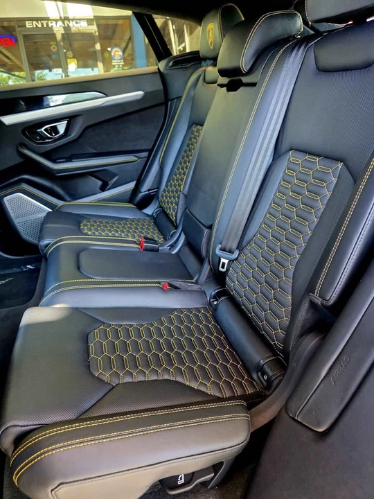 2019 Lamborghini Urus - Image 9 of 12