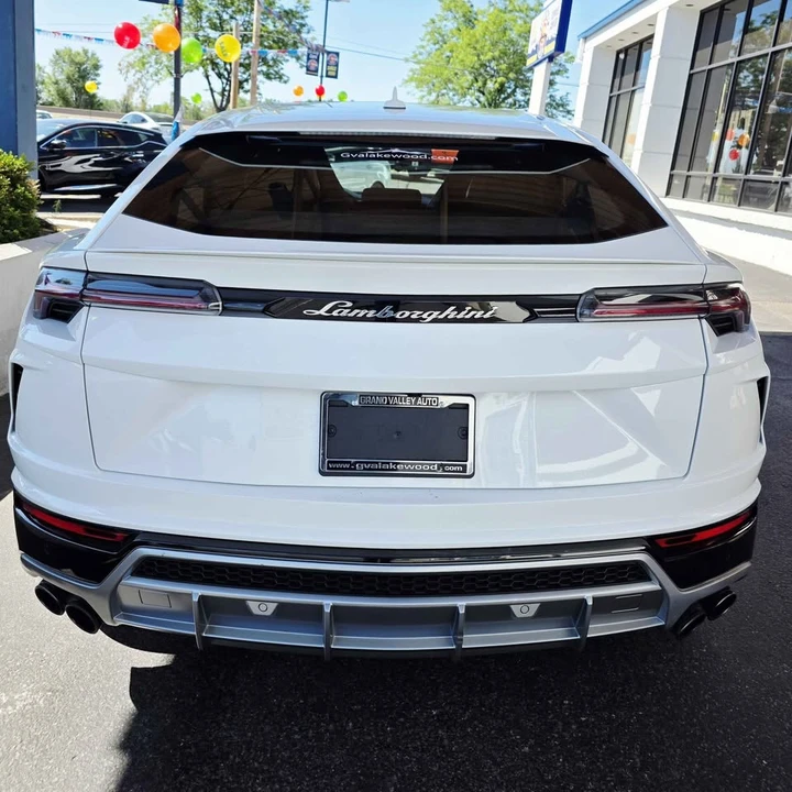2019 Lamborghini Urus - Image 4 of 12