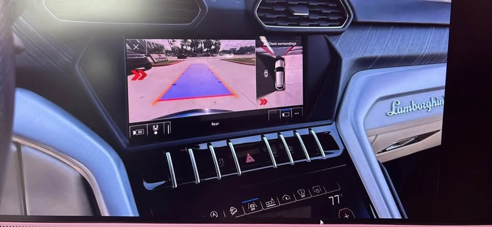 2019 Lamborghini Urus - Image 3 of 4