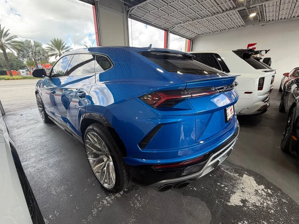 2019 Lamborghini Urus - Image 4 of 4
