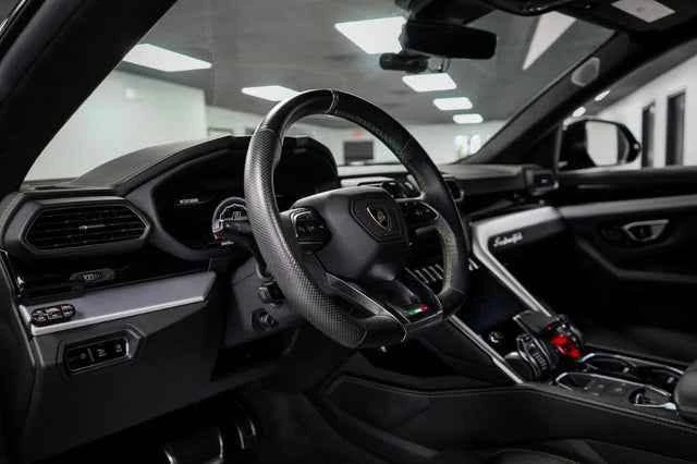 2019 Lamborghini Urus - Image 9 of 20