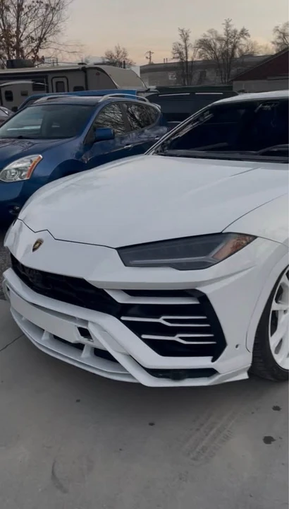 2019 Lamborghini Urus - Image 2 of 3