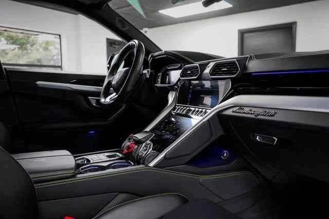 2019 Lamborghini Urus - Image 11 of 20