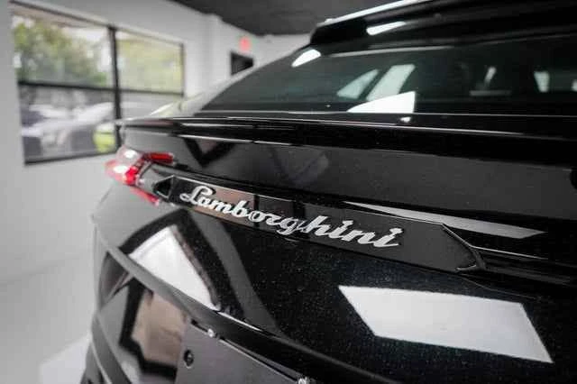 2019 Lamborghini Urus - Image 8 of 20