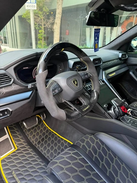 2019 Lamborghini Urus - Image 10 of 13