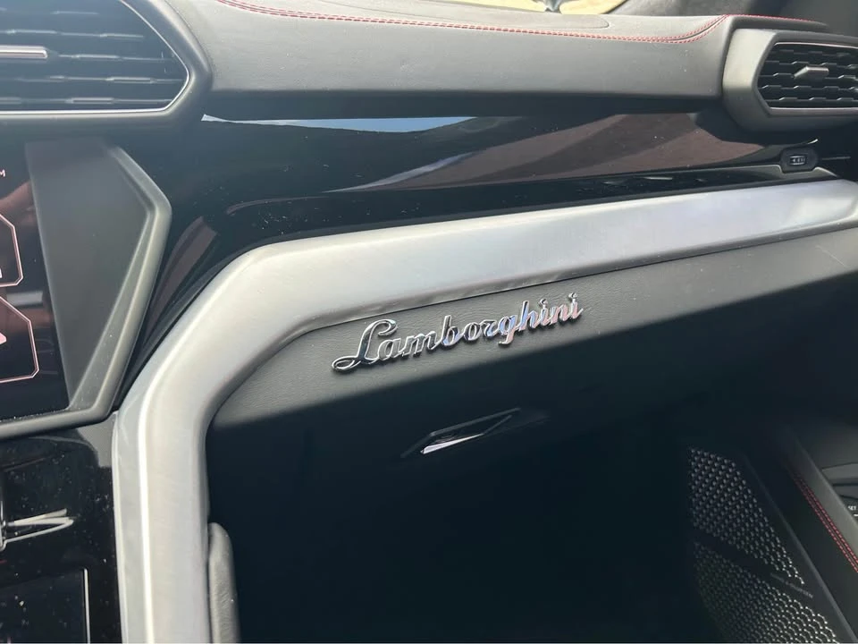 2019 Lamborghini Urus - Image 15 of 18