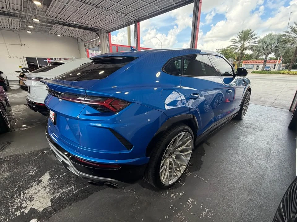 2019 Lamborghini Urus - Image 3 of 4